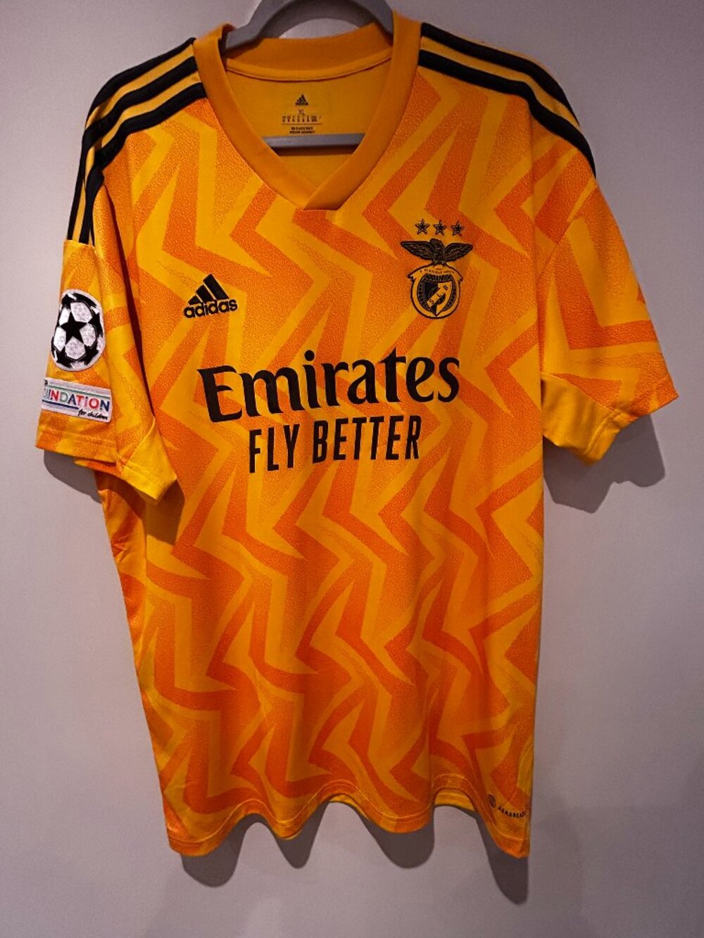 Enzo Fernandez Sport Lisboa e Benfica Adidas Yellow Away Kit, XL, 2022-23 Season